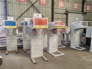 Máquina de Envasado Vertical de Gránulos de Plástico para Bolsas de PE, Máquina de Llenado y Pesaje de Cereales - Product Image 6