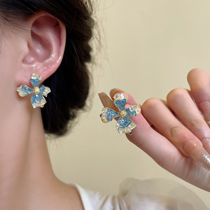 New Design Light Luxury Sweet Black <b>Blue</b> Crystal Flower <b>Stud</b> <b>Earrings</b> for Women Fashion Elegant Jewelry Accessories Gift - Product Image 1