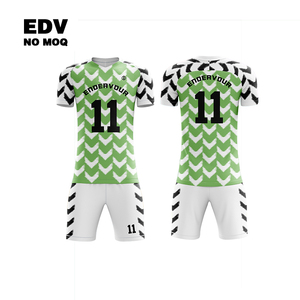 Maillot de football sur mesure en gros, uniforme de football confortable pour l'entraînement des clubs - Product Image 6