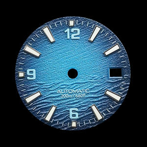 Esfera de Reloj Personalizable OEM con Diseño de Olas Oceánicas en Degradado Azul para Movimiento NH35, Resistente al Agua hasta 200 m, Marcadores Luminosos C3 - Product Image 5
