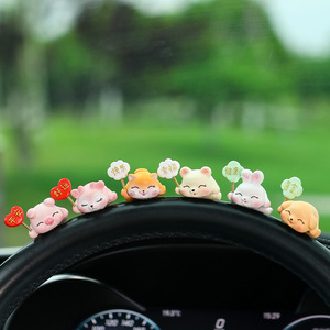 Adorno de resina para el tablero del coche, diseño de animal de dibujos animados, para decoración interior de Ruijie. - Product Image 1