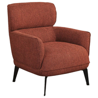 Fauteuil de salon moderne de style transitionnel, orange, rembourré, en tissu de luxe, avec accoudoirs arrondis et pieds en métal