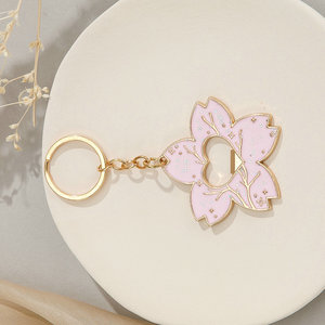 Clés de voiture Fleur de cerisier mignonne Porte-clés ouvre-bouteille drôle Rose Sakura Sac à dos Porte-monnaie Charms Sac à main Pendentif Porte-clés - Product Image 5