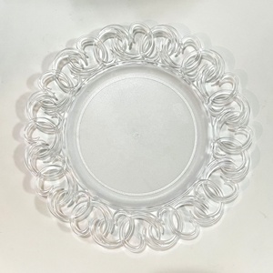Plaque de chargeur en plastique décorative de mariage durable en plastique rond creux transparent - Product Image 2