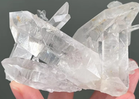 Groupe de cristaux de quartz naturel de qualité supérieure, géode brute de guérison pour la décoration de bureau, vente en gros en vrac