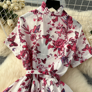 Camisa corta ajustada con cuello levantado y botones Mid-Ngth Dre con estampado floral vintage de primavera para mujer - Product Image 3