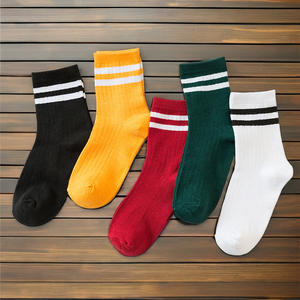 <span class=keywords><strong>Lot</strong></span> <span class=keywords><strong>de</strong></span> 5 paires <span class=keywords><strong>de</strong></span> chaussettes <span class=keywords><strong>de</strong></span> sport respirantes mi-mollet pour femme, avec 2 bandes rayées, style mode - Product Image 1