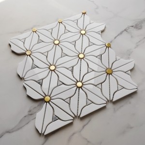 Mosaïque de carreaux en marbre blanc doré à motif floral en gros - Product Image 3
