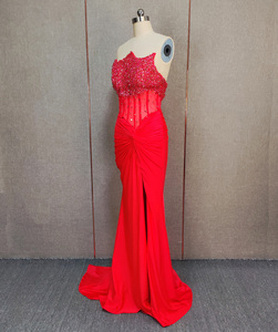 Abito da Sera Lusso Dubai Rosso Arabo Senza Spalline con Spacco Laterale e Perline, Stile <span class=keywords><strong>Sirena</strong></span>, per Occasioni Formali - Product Image 4