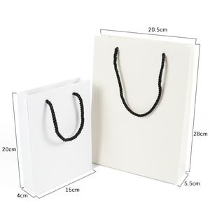 Bolsas de Regalo de Papel Kraft Blanco de Lujo Crown Win, Embalaje con su Propio Logotipo, Bolsas de Cartón, Caja Holográfica, Bolsas de Papel - Product Image 6