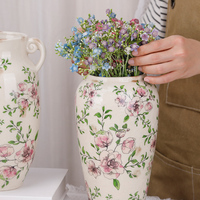 Vase à fleurs en céramique vintage Redeco avec glaçure craquelée, motif floral rose, vase en céramique pour la décoration de la maison, centre de table pour la chambre à coucher