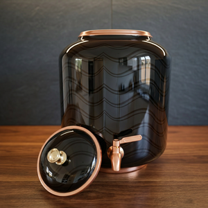 Dispensador de Agua de Cobre Puro Hecho a Mano de Primera Calidad con Grifo, Acabado Negro Antiguo Vintage, Almacenamiento de Agua de 11L de Gran Capacidad, Matka - Product Image 1