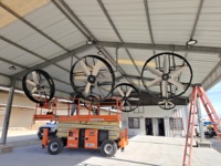 Ventilateur transversal industriel 45 pouces à faible bruit pour la circulation de l'air, idéal pour le refroidissement des étables, des fermes laitières, de la volaille et des élevages.