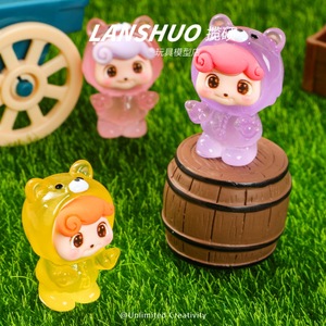 Figura de resina Lanshuo 3D que brilla en la oscuridad, muñeco Q Baby en miniatura, figura de dibujos animados para adorno de escritorio y colgante de coche, unisex, para edades de 8 a 13 años. - Product Image 3