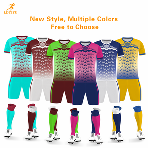 Set di <span class=keywords><strong>abbigliamento</strong></span> da <span class=keywords><strong>calcio</strong></span> personalizzato OEM di alta qualità uniforme da <span class=keywords><strong>calcio</strong></span> t-shirt con Kit completo squadra estate sublimazione maglia da <span class=keywords><strong>calcio</strong></span> <span class=keywords><strong>abbigliamento</strong></span> - Product Image 1