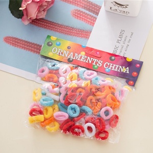 Fascia per <span class=keywords><strong>capelli</strong></span> in plastica elastica colorata all'ingrosso per accessori per <span class=keywords><strong>capelli</strong></span> da ragazza fornitore di ornamenti - Product Image 3