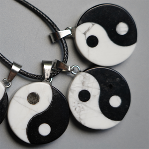 25mm siyah obsidyen Howlite kristal kolye Tai Ji <span class=keywords><strong>Yin</strong></span> <span class=keywords><strong>Yang</strong></span> taş anahtarlık kristal dekor için