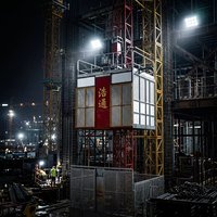 Mini-élévateur compact SC100U pour la construction avec capacité de charge de 1000 kg et conception en U brevetée