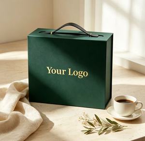 Boîte cadeau rigide verte personnalisée avec poignée, logo estampé à chaud, emballage en carton rectangulaire pour cadeaux et artisanat - Product Image 3