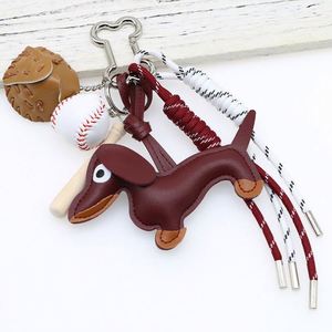 Llavero Personalizado de Cuero Genuino Ecológico y Duradero con Diseño de Dachshund, Adorable Colgante para Bolsa, Adorno para Coche, Regalo para - Product Image 2