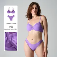 Set Bra Wanita Berenda dengan Kawat dan Tali Pengait Belakang yang Dapat Disesuaikan, serta Celana Dalam Thong Berenda Pinggang Rendah