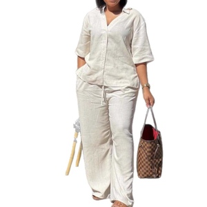 Completo Casual da <span class=keywords><strong>Donna</strong></span> Taglie Forti: Top a Maniche Corte <span class=keywords><strong>con</strong></span> Bottoni e <span class=keywords><strong>Pantaloni</strong></span> a Gamba Larga - Sehe Fashion - Product Image 1