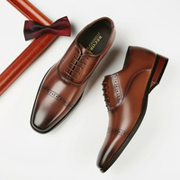 2025 hommes en cuir véritable chaussures simples nouveau Style britannique sculpté à lacets affaires formel trois articulations pour l'été jeunesse Gentleman
