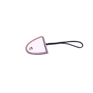 Clip triangulaire pour lunettes, 8x5,7 cm, sangle de cou en cuir pour support de lunettes - Product Image 1