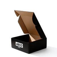 Boîte d'expédition en carton ondulé personnalisée pour l'emballage, l'expédition, le déménagement et le stockage, boîte en carton pour vêtements à bas prix de haute qualité pour les cadeaux