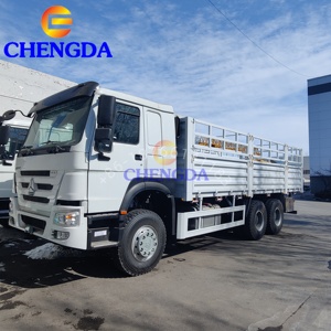 Sinotruk Howo 6x4 10 roues <span class=keywords><strong>d</strong></span>'<span class=keywords><strong>occasion</strong></span> de haute qualité Véhicules utilitaires Clôture bon marché Camions de fret à vendre - Product Image 1
