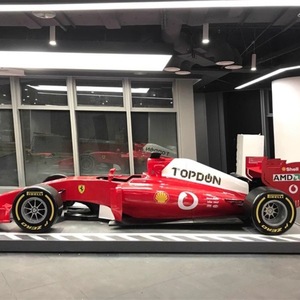 Modèle de voiture de course F1 personnalisé 1:1, modèle de train, coque en fibre de verre renforcée, intérieur, simulation réaliste, centre commercial - Product Image 3