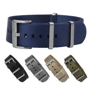 สายนาฬิกาไนลอนแบบผ้า ขนาด 20/22 มม. สายนาฬิกาคุณภาพสูง ไนลอนหรูหรา แฟชั่นใหม่ สายรัดข้อมือแฟชั่น - Product Image 1