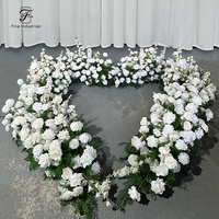 Chemin de table en fleurs artificielles, Décoration florale pour table de réception de mariage, Décoration d'arche de mariage en plein air
