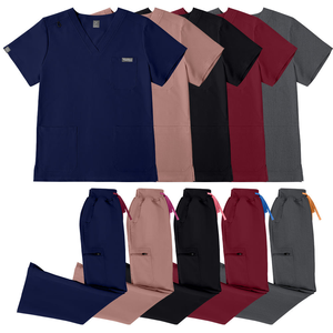 Conjunto de Uniforme de Enfermera Premium y Duradero, Diseño Multibolsillos para Herramientas Médicas, Opciones de Talla y Color Personalizadas para Hospitales y Residencias de Ancianos - Product Image 2