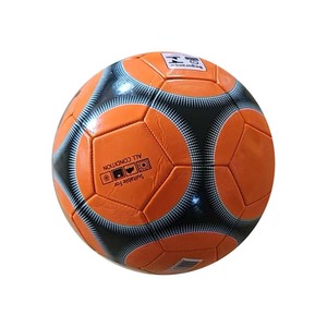 Ballon de football de taille 5 en cuir PU cousu à la machine avec logo personnalisé de haute qualité pour le jeu en plein air - Product Image 2