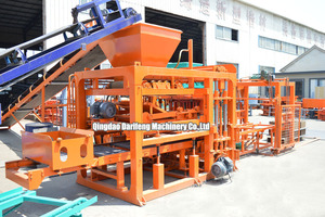 Macchina per la Produzione di Blocchi QT4-15 Completamente Automatica per la Fabbricazione di Mattoni in Zambia - Product Image 4