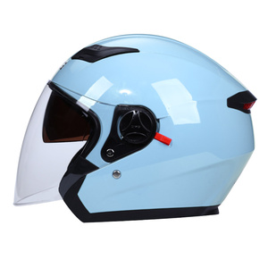 Casco <span class=keywords><strong>de</strong></span> Moto Abierto DFG <span class=keywords><strong>de</strong></span> <span class=keywords><strong>Venta</strong></span> Caliente al por Mayor, Seguro, <span class=keywords><strong>de</strong></span> Alta Resistencia, con Forro Integrado <span class=keywords><strong>de</strong></span> EPS <span class=keywords><strong>de</strong></span> ABS y PC Antirrayas, <span class=keywords><strong>de</strong></span> Liberación Rápida - Product Image 1