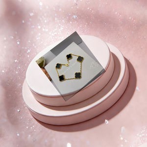 Magnifique bracelet en zircon plaqué or de haute qualité, trèfle à quatre feuilles, cadeau tendance pour petite amie/épouse - Product Image 3