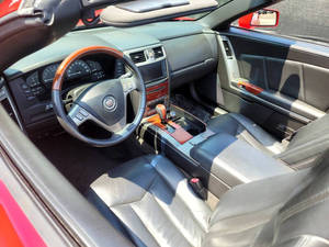2007 XLR Passion Red รถเปิดประทุน 2 ประตู พวงมาลัยซ้าย เบาะหนัง ระบบวิทยุพร้อมจอแสดงผล ซันรูฟ ไฟท้าย LED - Product Image 6
