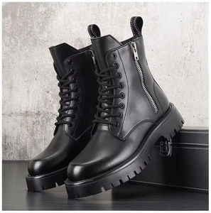 Bottes en cuir de vache véritable sur mesure - Chaussures habillées pour hommes, conçues pour les professionnels internationaux - Product Image 3