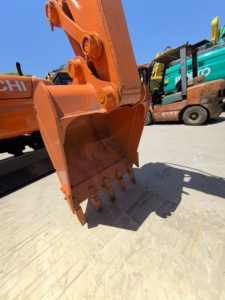 Excavadoras usadas HITACHI mini ZX70 de 7 toneladas en buen estado, bajo precio, de segunda mano. - Product Image 6