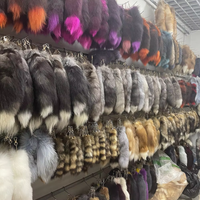 Vente en gros de porte-clés décoratifs de haute qualité de la marque Libi, style streetwear, grande queue de renard moelleuse, personnalisable, quatre saisons