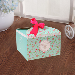 批发方形纸盒花卉印花蛋糕礼品盒带丝带 - Product Image 3