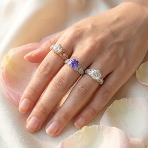 Bague de fiançailles en argent sterling 925 avec diamant moissanite VVS1 de 1 carat, 6 griffes, bande épaisse, bijoux de luxe pour femmes, couronne de princesse - Product Image 4