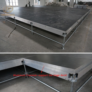 Plataforma de Escenario Portátil de Metal Ajustable en Venta - Product Image 4