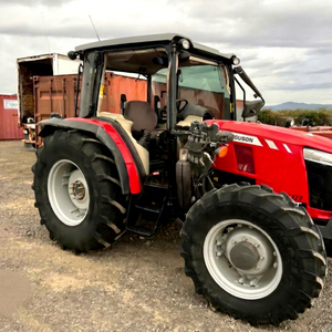 Tracteur à roues rouges Massey Ferguson d'occasion avec cabine fermée, 160 CV, 6001-8000 heures, gros pneus arrière et poids avant, modèle 77 - Product Image 1
