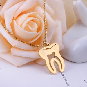 Collares de oro con diseño de dientes médicos para mujer, collar con colgante de aguja para enfermera/doctora, regalo de joyería - Product Image 5