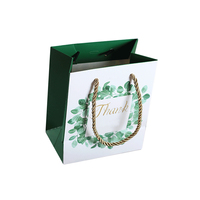 Emballage de boutique de vêtements en marbre moyen avec design de LOGO personnalisé Sac en papier cadeau avec ruban