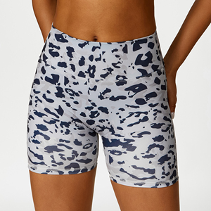 Pt sport ultimi quattro pezzi Set leopardato stampato a due disegni pantaloncini Top reggiseno e Leggings con parte inferiore strappottata sul retro di bellezza - Product Image 5