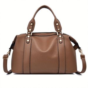 Bolso Tote de Lujo para Mujer con Correa Larga, Impermeable, con Cierre de Solapa, Color Rojo Vino, para Regalo, de Cuero Vegano, Diseño Casual - Product Image 5